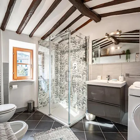 Appartamento Guesthost - La Casa Delle Cinque Lune - Quiet Escape *