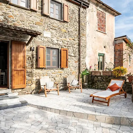 Guesthost - La Casa Delle Cinque Lune - Quiet Escape *