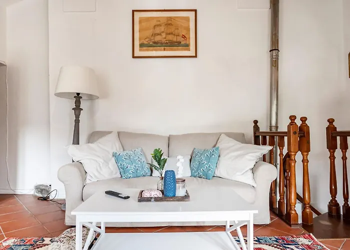 Apartment Guesthost - La Casa Delle Cinque Lune - Quiet Escape