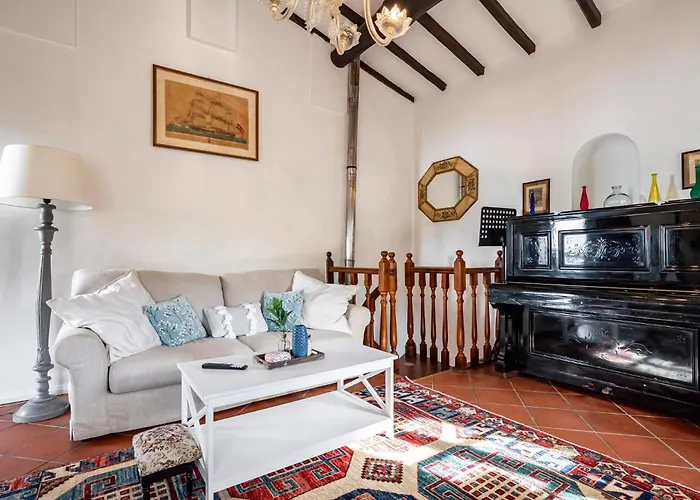 Apartment Guesthost - La Casa Delle Cinque Lune - Quiet Escape Ortonovo